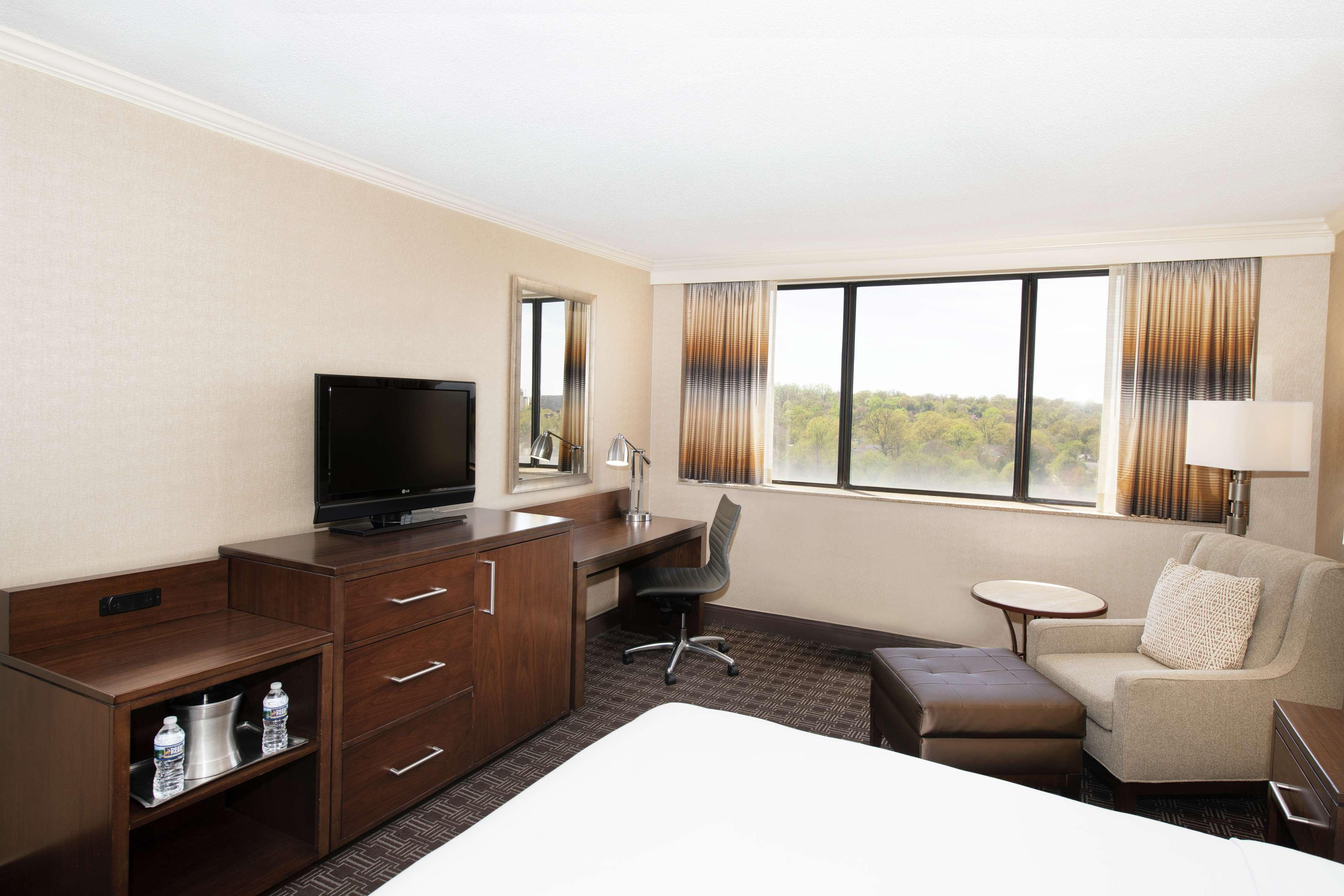 Hilton National Landing Hotel Arlington