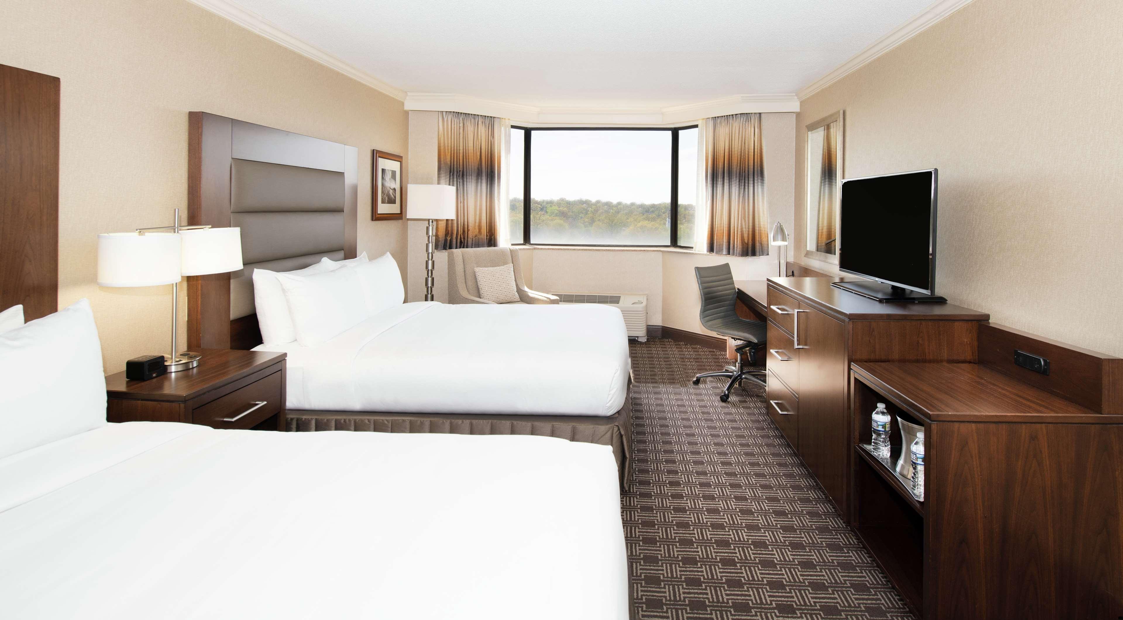 Hilton National Landing Hotel