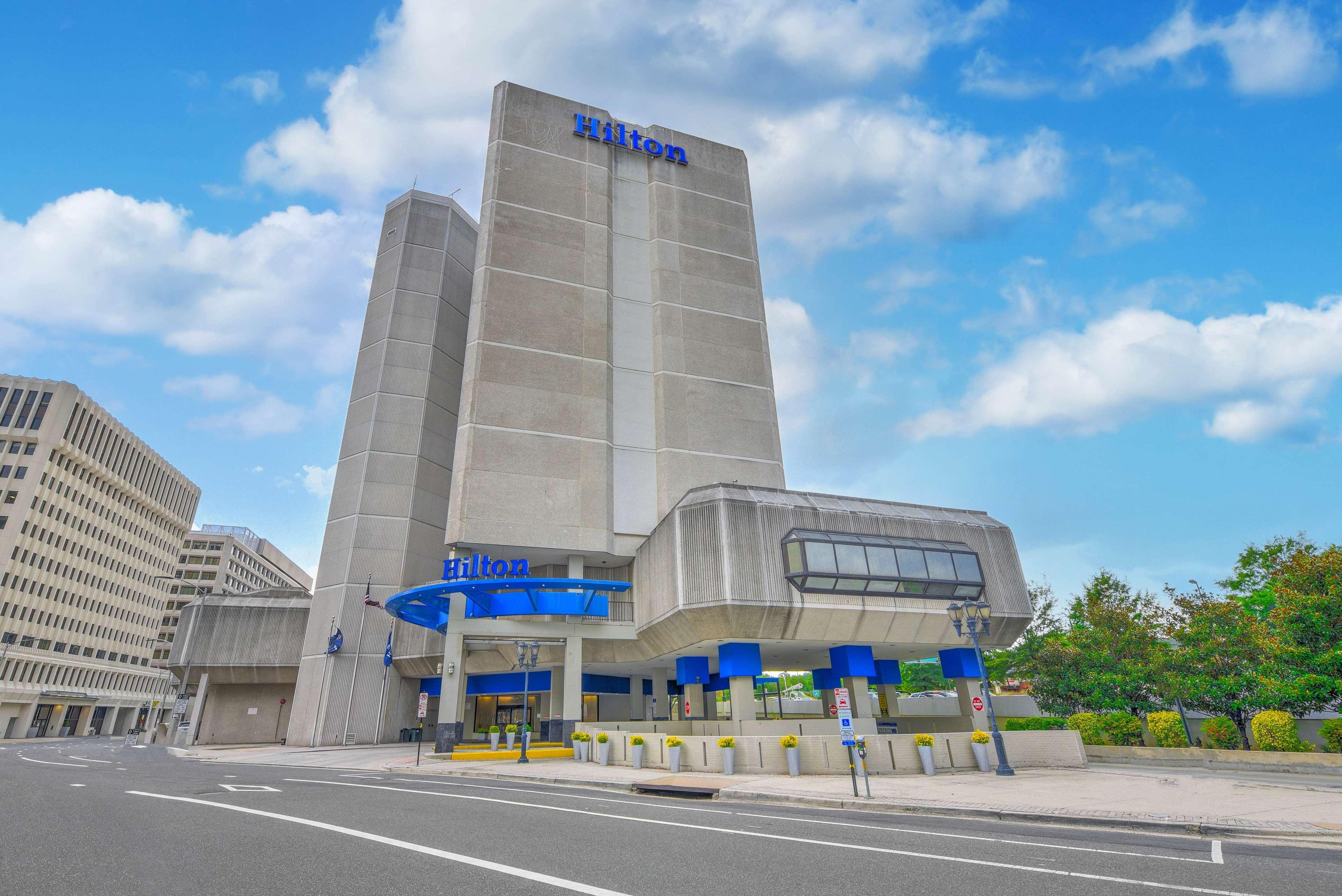 Hilton National Landing Hotel