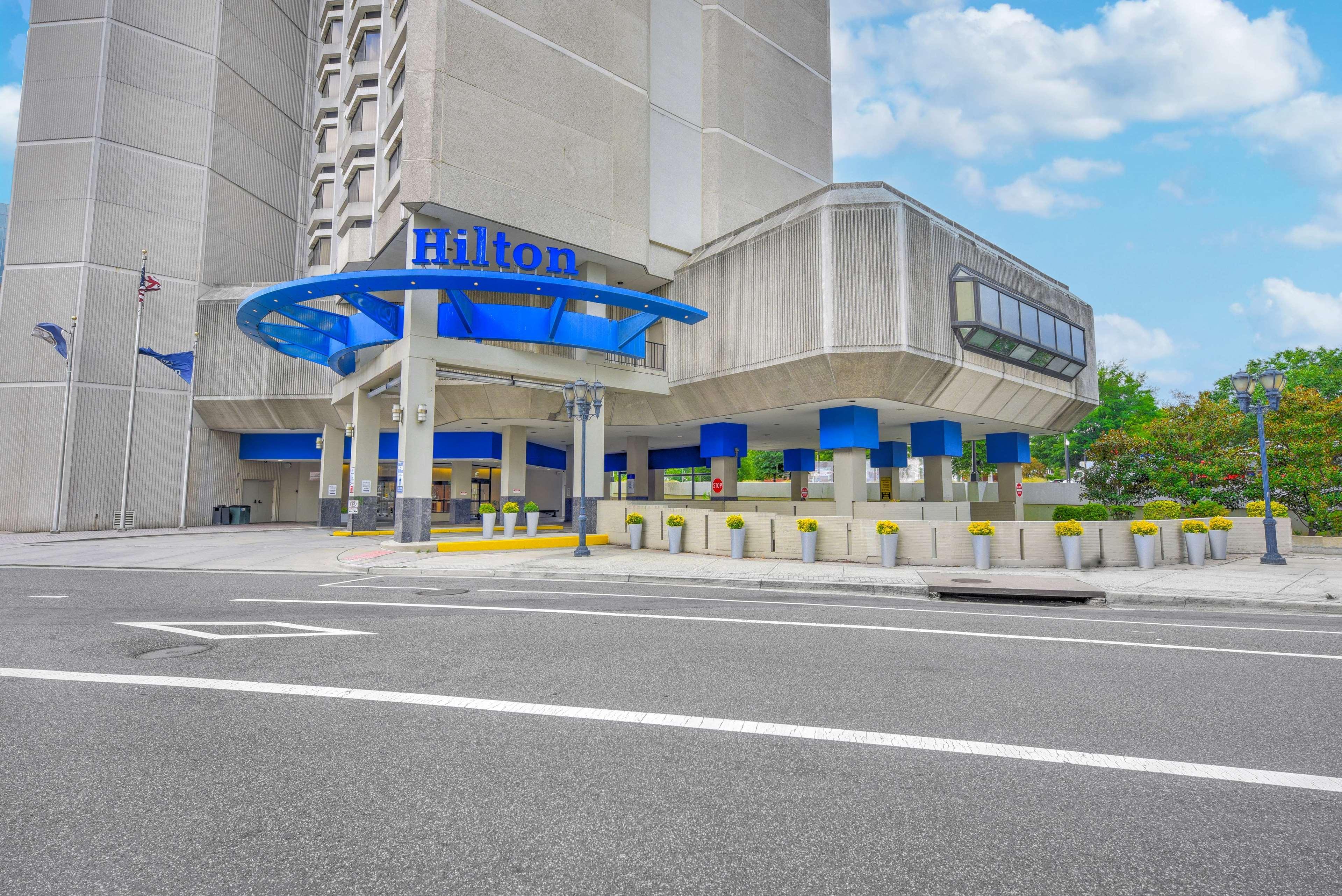 Hilton National Landing Hotel
