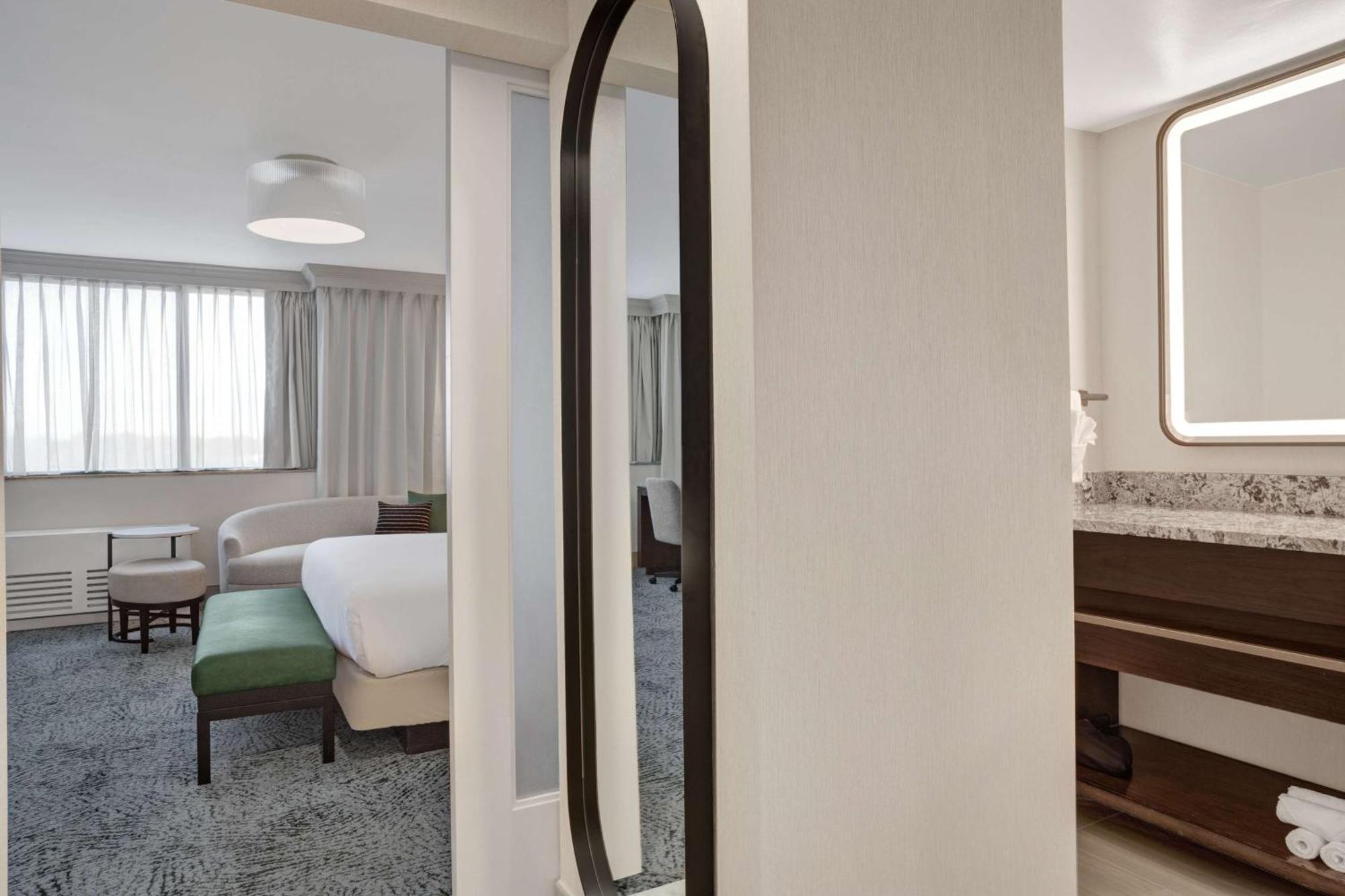 Hilton National Landing Arlington