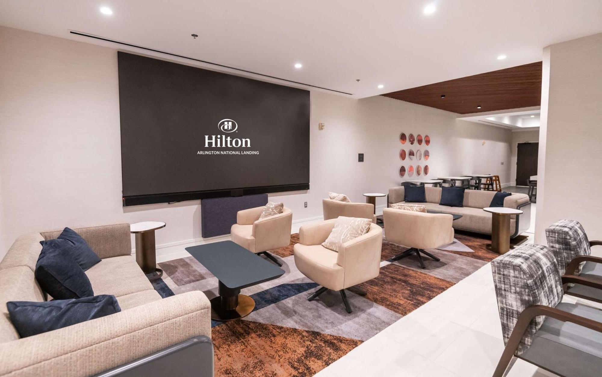 Hotel Hilton National Landing 3*