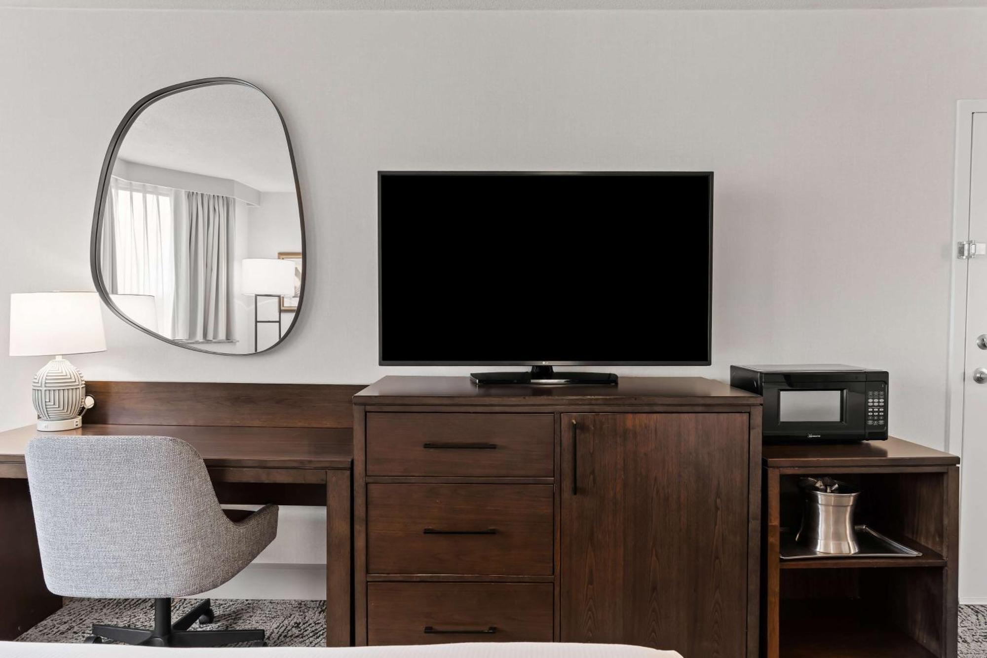 Hotel Hilton National Landing 3*