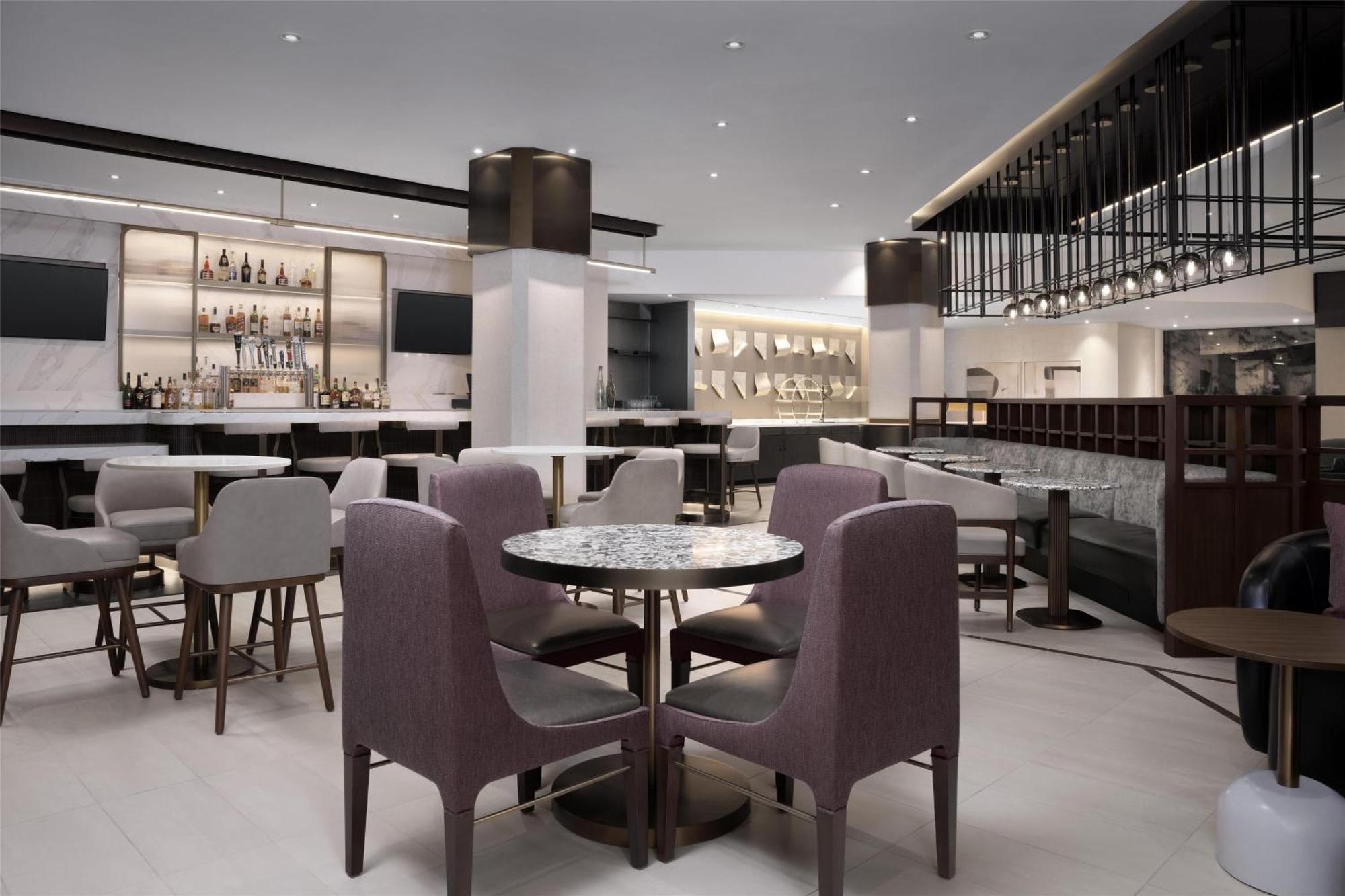 Hilton National Landing Hotel 3*
