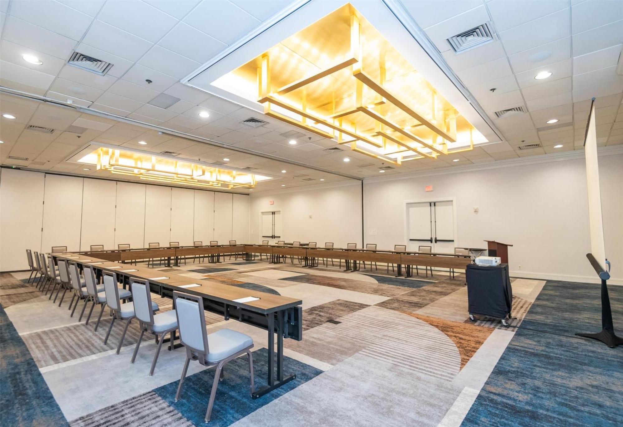 Hilton National Landing Hotel 3*