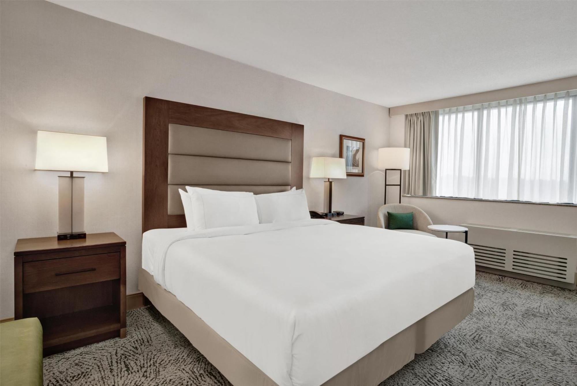 Hilton National Landing Hotel 3*
